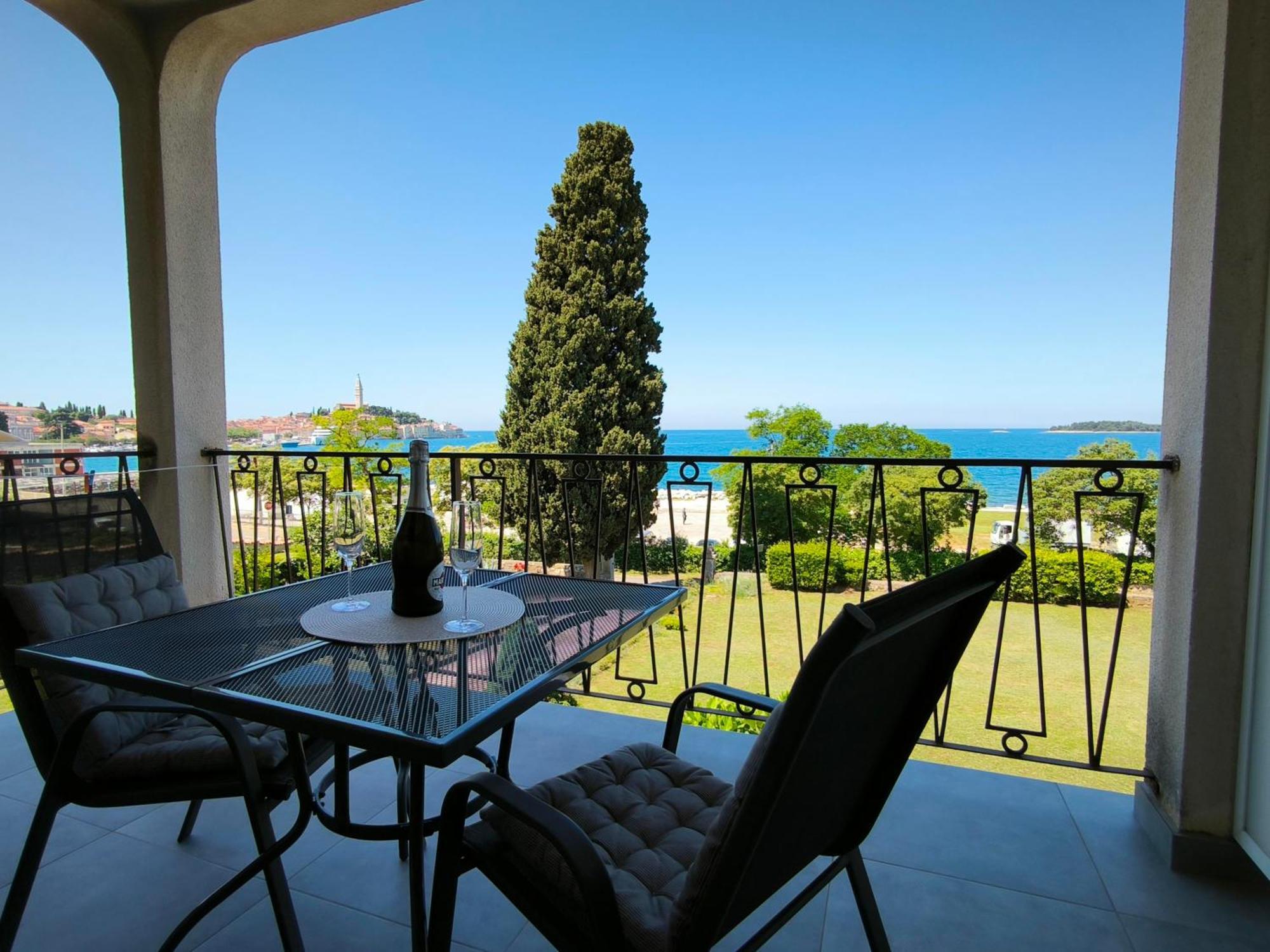 Rooms And Apartment Matika Rovinj Luaran gambar