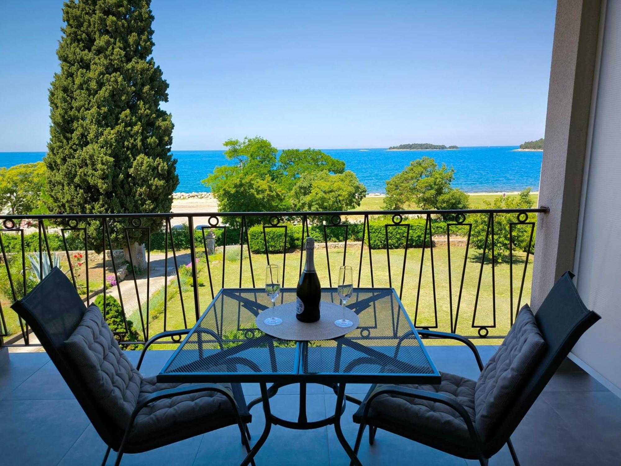 Rooms And Apartment Matika Rovinj Bilik gambar